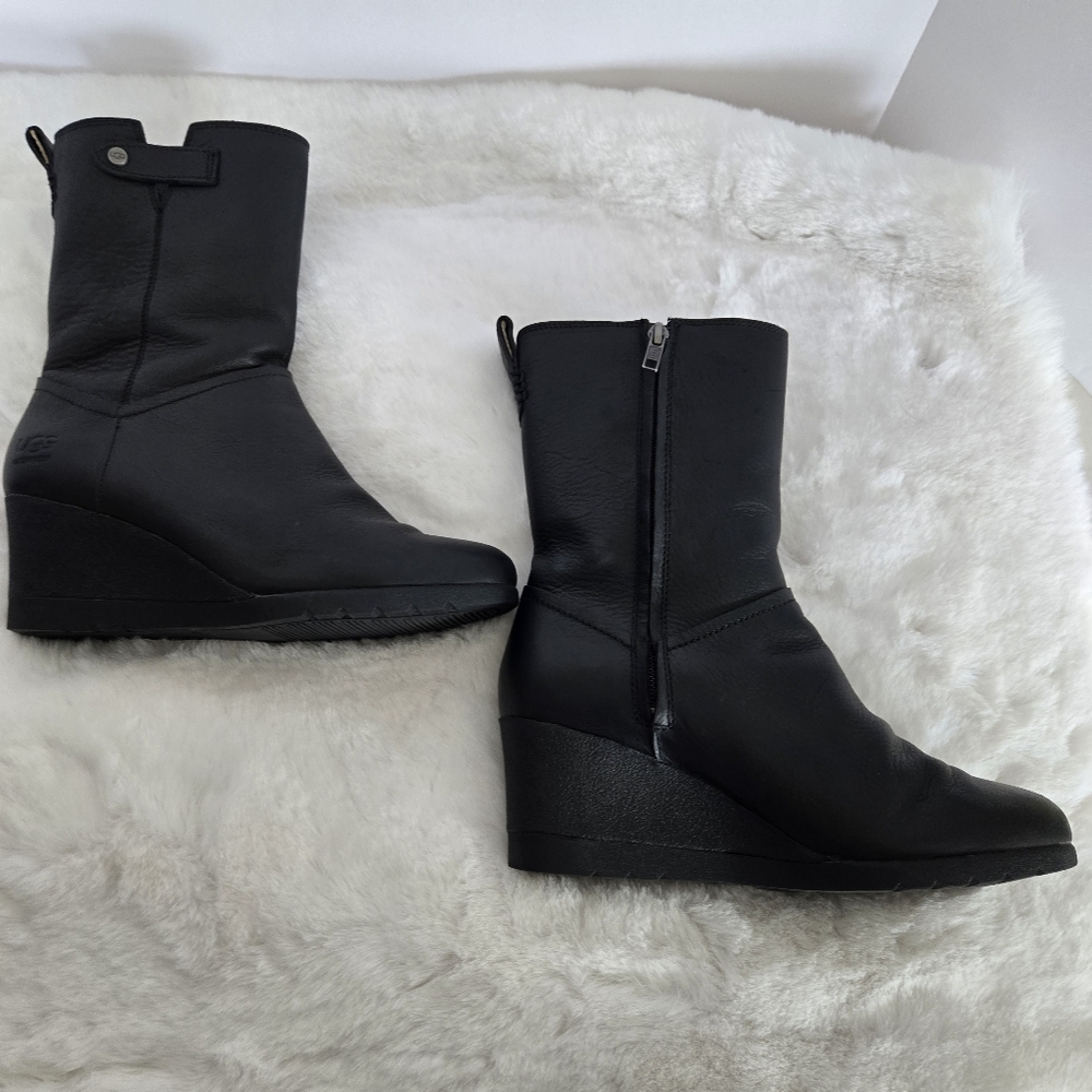 Ugg Potero Black Leather Wedge Women's Boots Size 7.5 EUC - Picture 3 of 13
